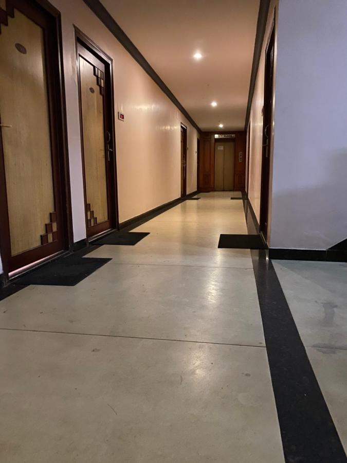 Hotel Venus 우티 외부 사진